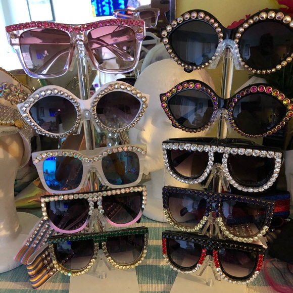 ✨Custom Items Ahead✨ - Picture 6 of 6